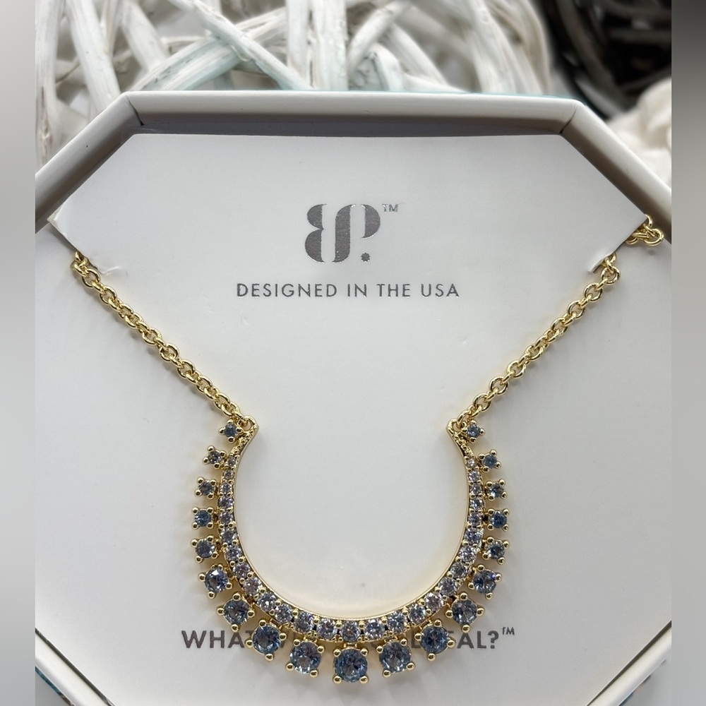 BOMB PARTY A QUEEN WAS BORN necklace